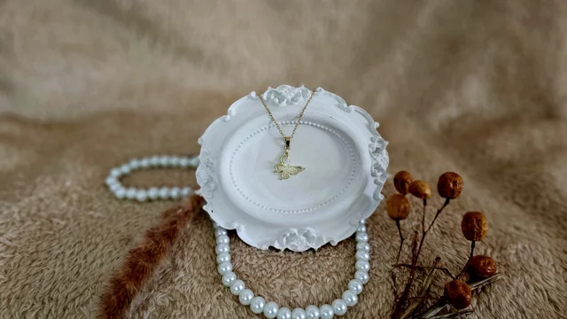 gardanband-zananeh-tarh-parvaneh.jpg