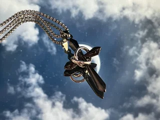 گردنبند مردانه صلیب مدرن