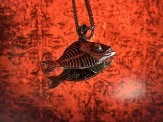 گردنبند مردانه اسکلت ماهی دو رو